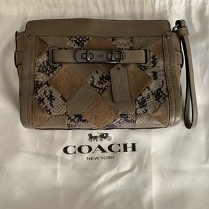 Coach Swagger Wristlet